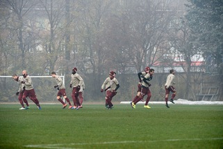 Torino, alla partitella partecipano anche Avelar e Vives