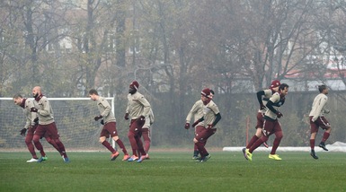 Torino, alla partitella partecipano anche Avelar e Vives