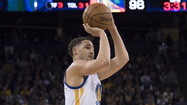 Thompson ne mette 60, Golden State da impazzire