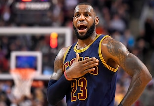 Nba, LeBron boicotta l'albergo di Trump