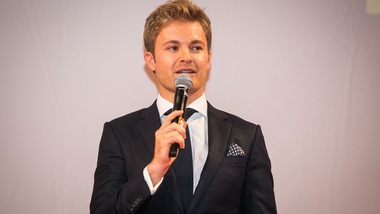 F1, Rosberg contro Lauda: «Fosse stato per me, l'avrei detto Natale»