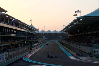 F1, Mercedes lancia il casting: ecco l'ironico annuncio di lavoro