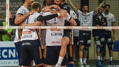 Via al girone di ritorno. Verona - Latina anticipano