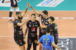 Lube sempre in vetta. Cade Trento, Modena seconda, Perugia più vicina