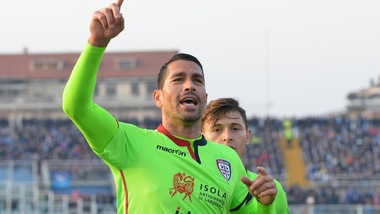 Serie A Cagliari, Borriello ko: distorsione alla caviglia