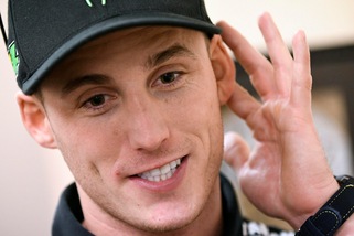 MotoGp, Pol Espargaro riceve il "sì": sposerà Carlota