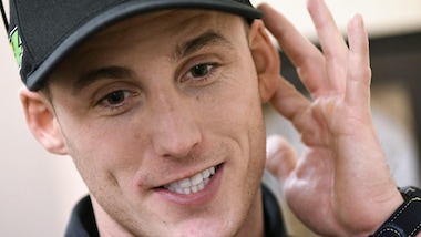 MotoGp, Pol Espargaro riceve il "sì": sposerà Carlota