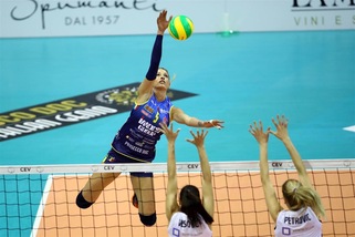 Malinov guida l'Imoco Volley Conegliano al 3-0 sul Telekom Baku