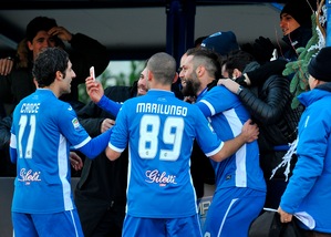 Empoli-Cagliari, l'esultanza di Mchedlidze è un selfie alla Totti
