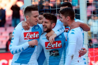 Napoli-Torino 5-3, Mertens fa poker e affonda Mihajlovic