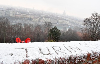 Torino imbiancata: arriva la prima neve in Piemonte
