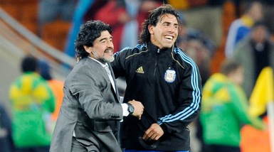 Tevez, Maradona: «Se sceglie la Cina, niente Argentina»