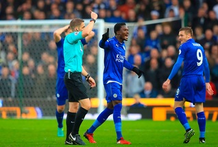 Leicester, l'ira di Ranieri: «I tre turni a Vardy sono una vera ingiustizia»