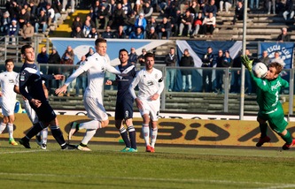 Serie B: Pro Vercelli, colpo con il Frosinone a 3,20