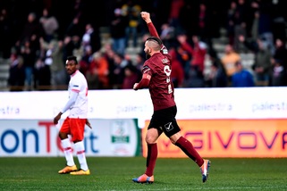 Serie B, Salernitana-Perugia 2-1: Donnarumma più Coda, Dezi non basta