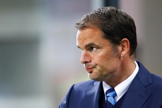 De Boer snobba l'Olanda: «Vorrei allenare un club»