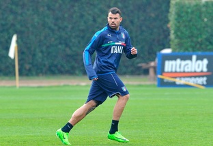 Italia, via al raduno con la novità Petagna