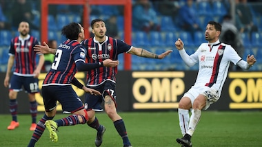Serie A Crotone, Tonev è out. Ceccherini nel gruppo