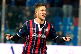 Serie A Crotone, Falcinelli: «Salvezza? Non ci arrendiamo»