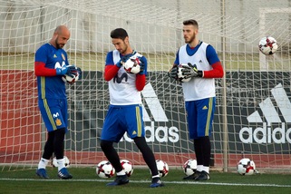 Spagna| Fastidio muscolare per Reina, salterà Israele e Francia