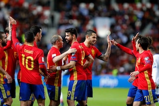 Spagna, poker a Israele. Ok Croazia e Macedonia, doppietta di Nestorovski