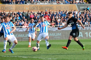 Serie A Pescara, per beneficenza le maglie da gioco all'asta