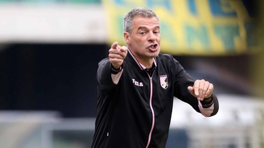 Serie A Bortoluzzi: «Restare al Palermo? A chi non piacerebbe...»