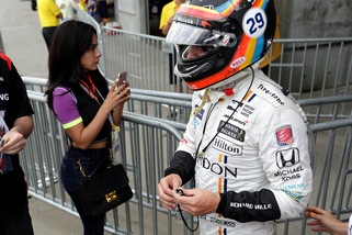 F1, Gp Usa: un casco tributo per Alonso