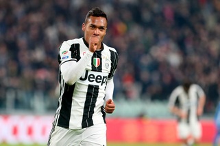 Calciomercato Juventus, Alex Sandro può rimanere in bianconero