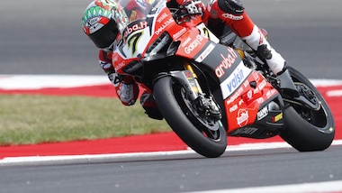 SBK, a Laguna Seca Davies vola in gara 1