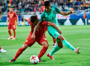 Calciomercato Juventus, l'opzione Joao Cancelo resta viva