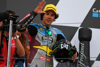 Moto2, Morbidelli Brno con una tuta verdeoro