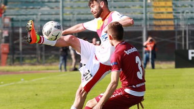 Calciomercato Ascoli, biennale per Buzzegoli