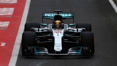 F1 Gp Silverstone: Hamilton vola nelle terze libere, Vettel 2°