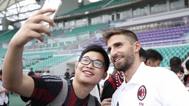 Il Milan è in Cina: entuasiasmo alle stelle