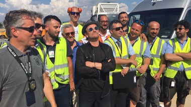 U2 in concerto a Roma: varchi con metal detector