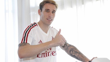 Calciomercato Milan, Biglia: «Ho scelto la 21, come Pirlo»