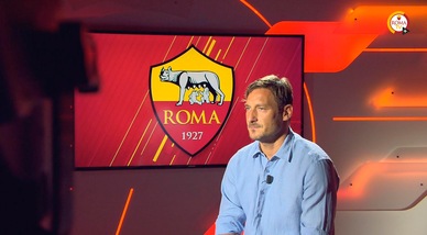 Totti annuncia: «Comincia la mia vita da dirigente della Roma»