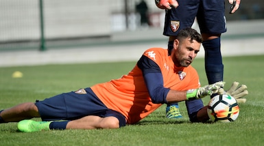 Torino, Sirigu: «Un privilegio affrontare la Juventus da granata»