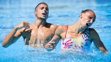 Nuoto Uisp: qui cresce il sincro maschile. E l'urlo per i migranti