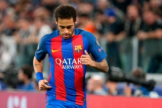 «Volete sapere se Neymar arriva al Psg? Mandate un sms al 75016»