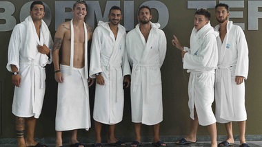 Bormio, i giocatori del Torino si rilassano alle terme