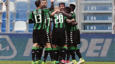Serie A Sassuolo-Real Vicenza 9-0. Poker per Iemmello