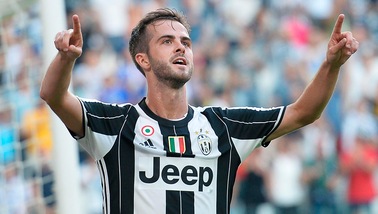 Juventus, Pjanic: «Vincere quest'anno sarà ancora più bello»