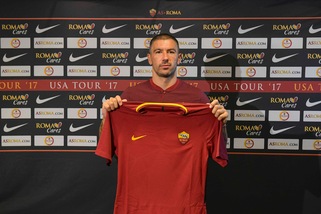 Calciomercato Roma, Kolarov: «La Lazio è il passato. Darò il massimo»