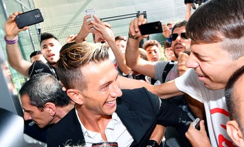 Juventus, parla Bernardeschi: segui il live