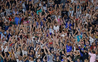 Marchisio-show e Dani Alves ko: dolce risveglio sui social per la Juve. E spunta un tifoso vip!