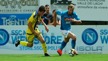 Napoli, Strinic in uscita: lo vogliono Burnley e WBA