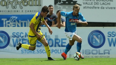 Napoli, Strinic in uscita: lo vogliono Burnley e WBA