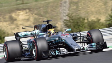 F1 Ungheria, Hamilton: «Ferrari troppo veloci»